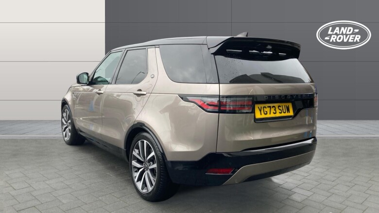 Land Rover Discovery 3.0 D300 Dynamic SE 5dr Auto Diesel Station Wagon